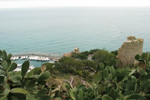 Xtrallusion photo library of independent, self-guided walking and sightseeing holidays in Italy. Pictures, images, photos and photographs taken along the way of this 1-day walking itinerary, to give you a visual impression of the day's walk.